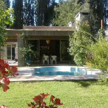 Casa Los Cerezos En Chacras De Coria Exterior photo